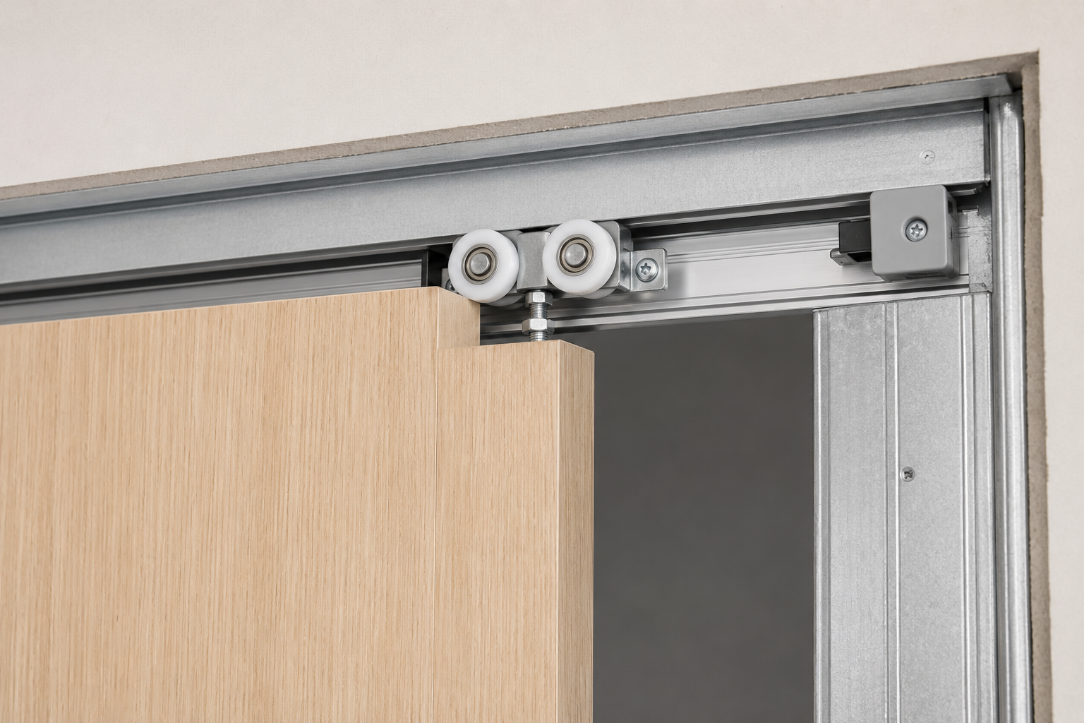 Detalle mecanismo deslizante Puerta de Embutir Gromanti